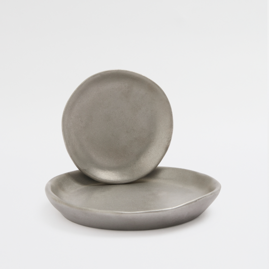 Plates & Trays