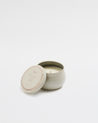 Black Tea and Apple Candle In a Tin 100g - Tea Room